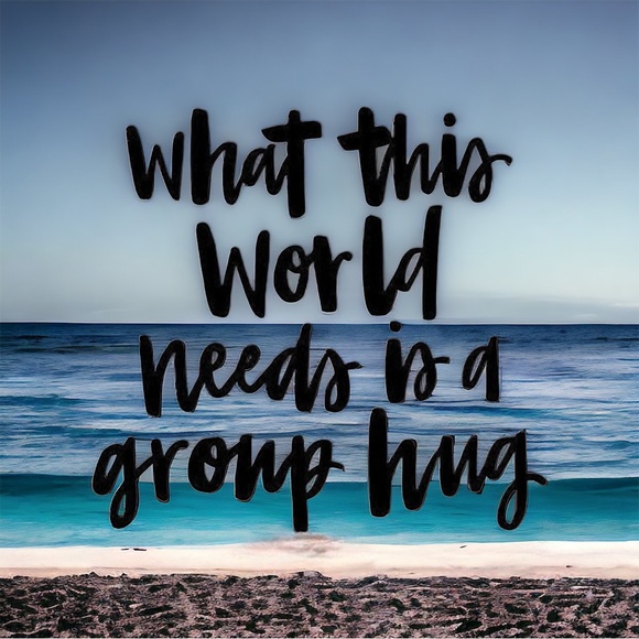 ❤︎︎ 🅖🅡🅞🅤🅟 🅗🅤🅖🅢 ❤︎︎ - Picture 1 of 2